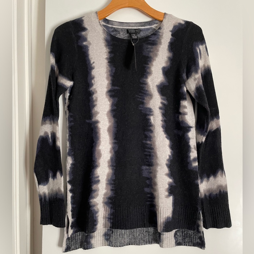 Only Mine Pure 2 Ply Cashmere Long Sleeve Crew Neck Sweater Black/Grey NWT!